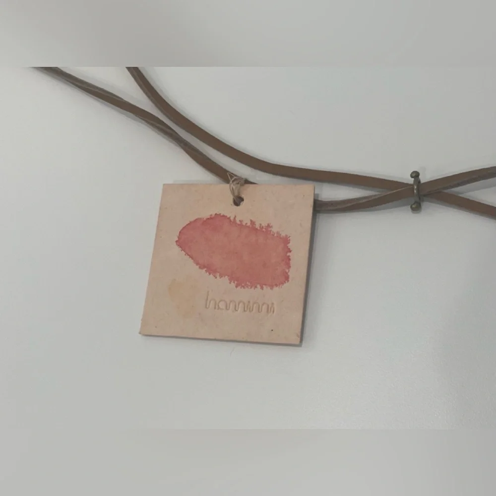 Elegant Brown Necklace with Leaf Accents - Picture 4 of 6